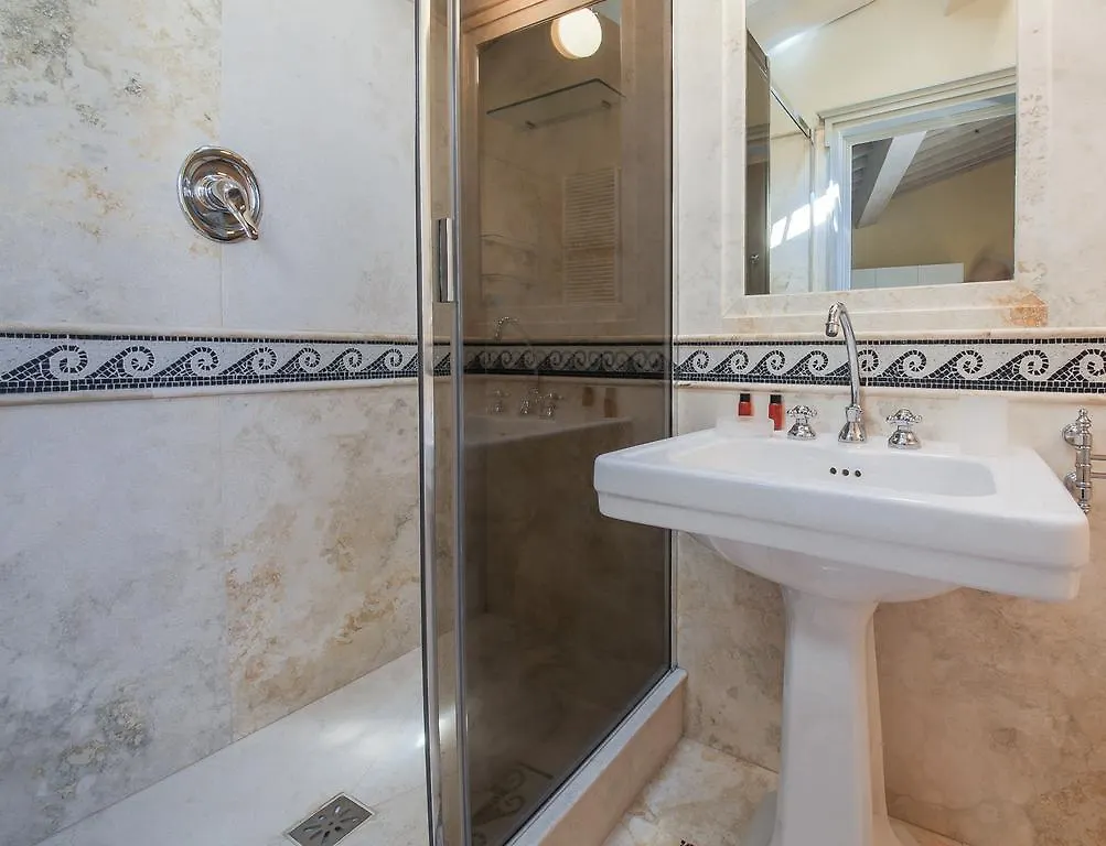 Apartments Florence - Ricasoli Terrace Italy